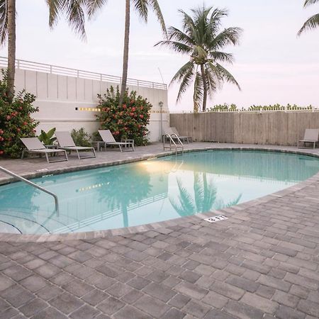 Ocean Drive Apartments Miami Beach Exterior photo