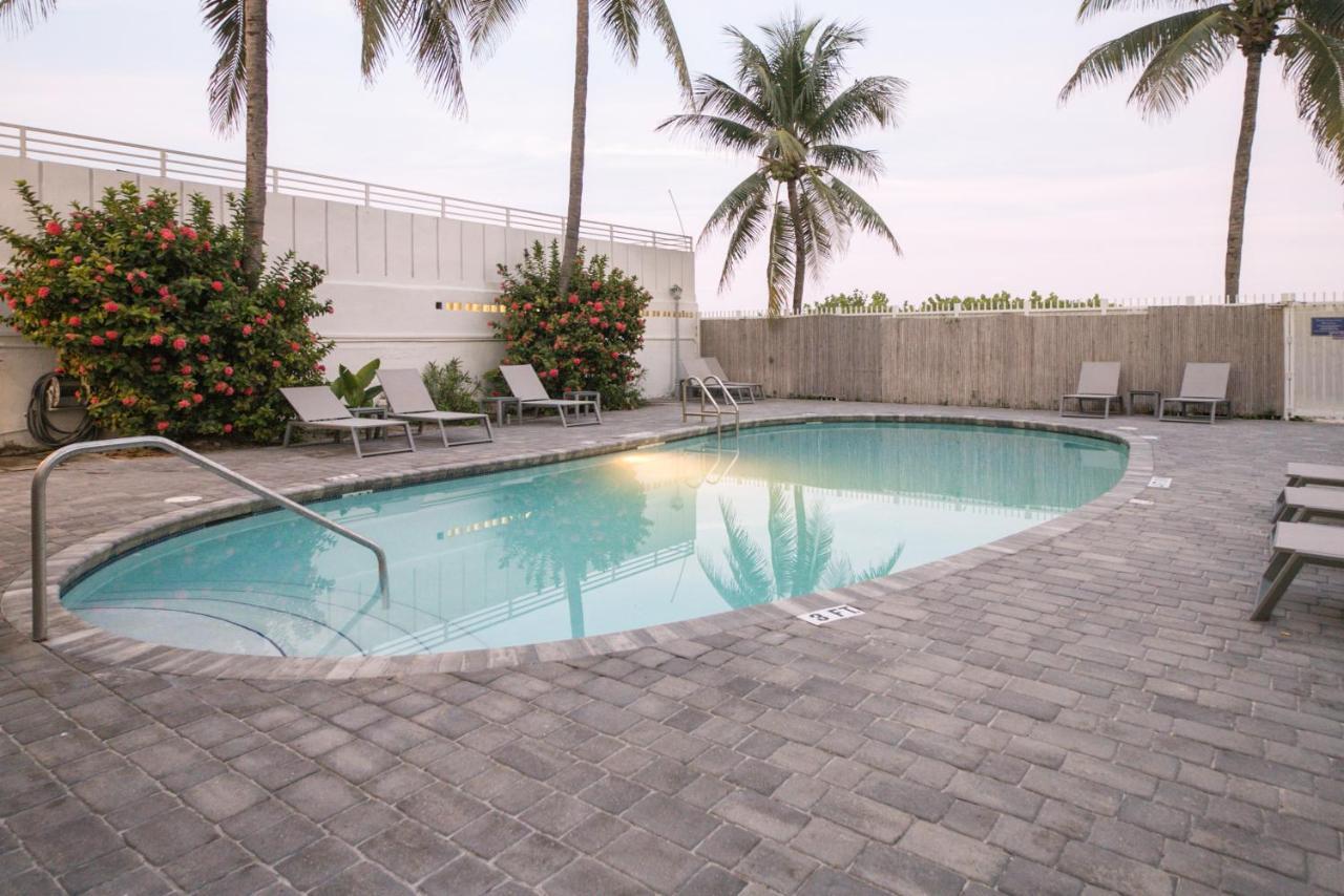 Ocean Drive Apartments Miami Beach Exterior photo